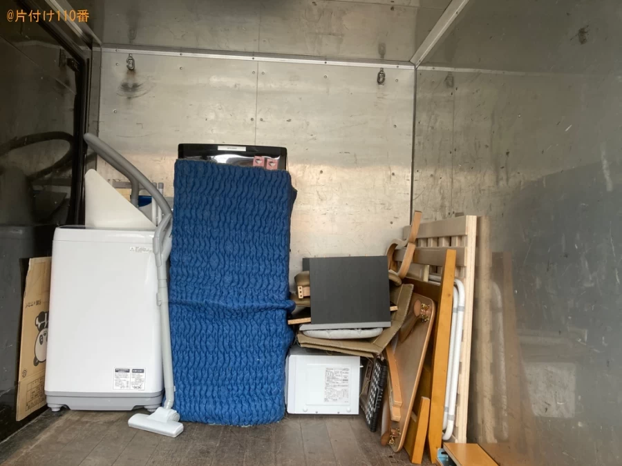 冷蔵庫、洗濯機、テレビ、パソコン、シングルベッド、椅子等の回収